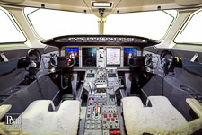 challenger avionics aviation photography