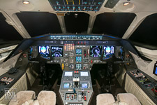 falcon2-010 avionics aviation photography